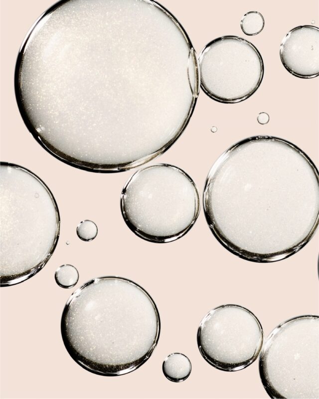 85 HAIRCARE ROSEGOLD COCONUT OIL INFUSION SH CD CLEAR OIL TEXTURE 077 Color