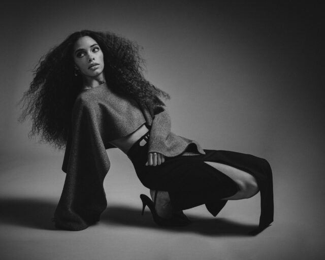 20250403 GLAM ANISA LOOK 04 12649