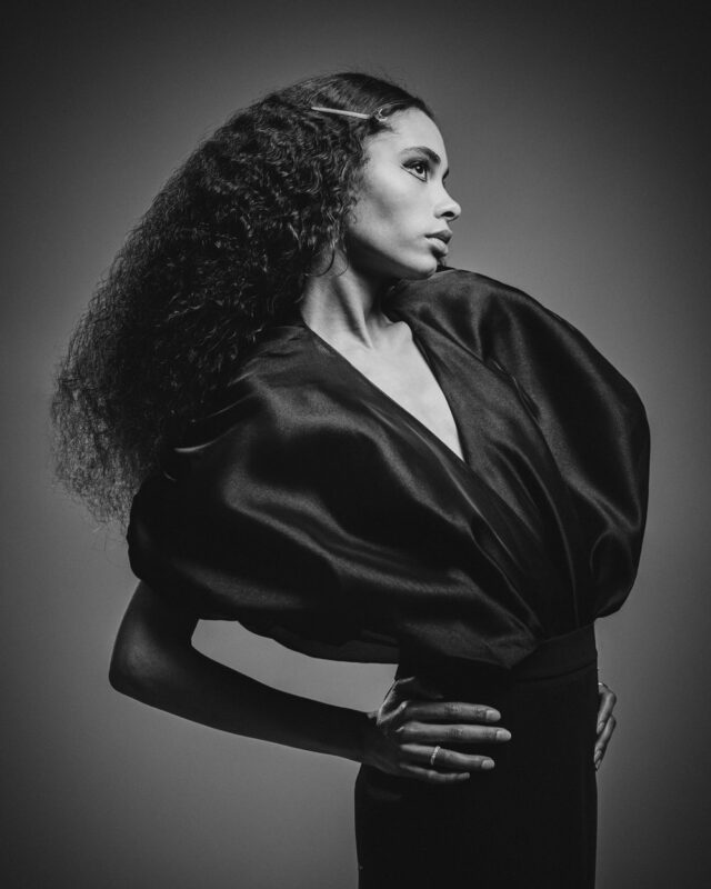 20250403 GLAM ANISA LOOK 03 12399