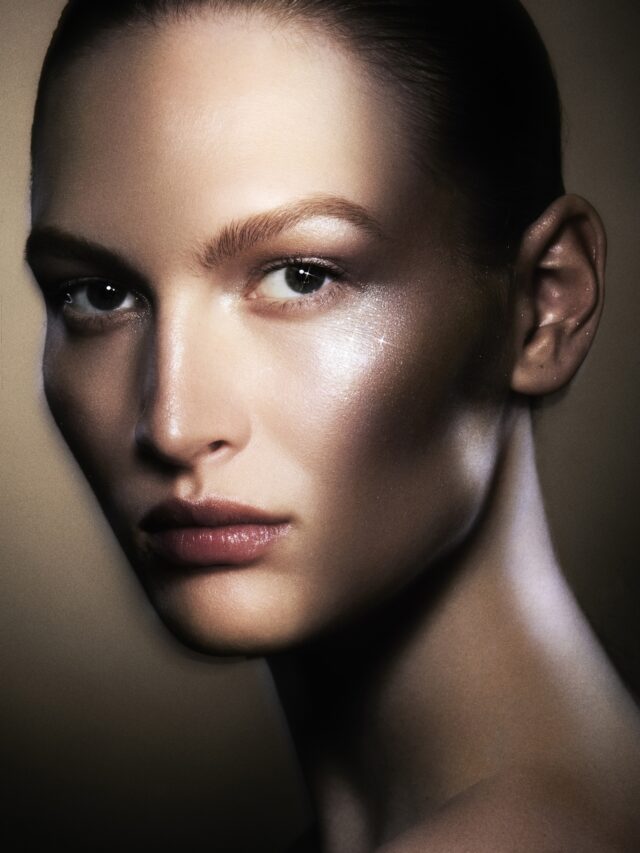 Amica 5 Oct 2025 Model ASTRID BAAUER Make Vitginia Hair Thomas 12351