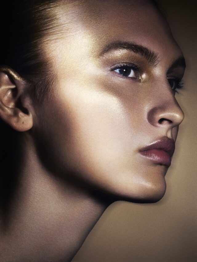 Amica 5 Oct 2025 Model ASTRID BAAUER Make Vitginia Hair Thomas 12466