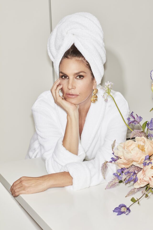 MEANINGFUL BEAUTY METIER CC 1573 F