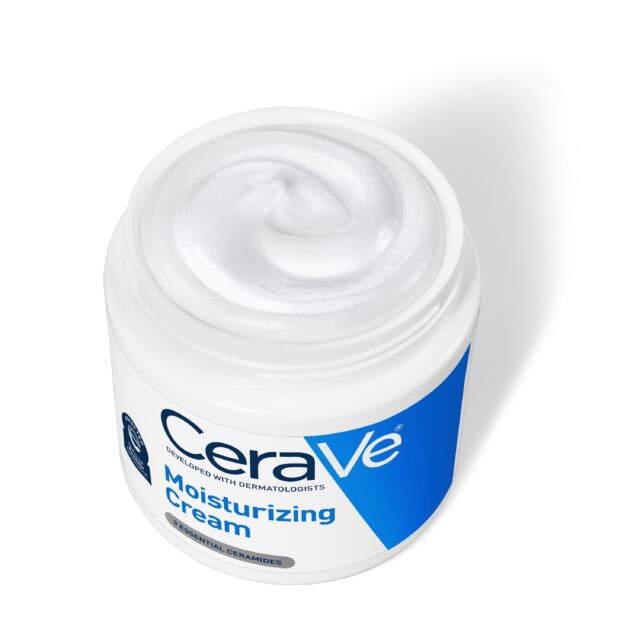 20 Moisturizing Cream 16oz Pump Creative Packshot 0977 MAIN v5