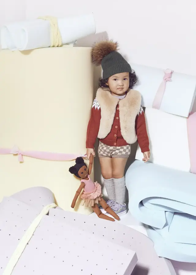 Flattened EARNSHAWS FOAM MARCH 23 05 1352copy