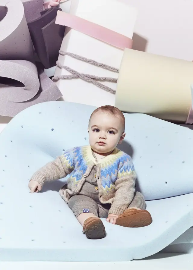 Flattened EARNSHAWS FOAM MARCH 23 02 682copy